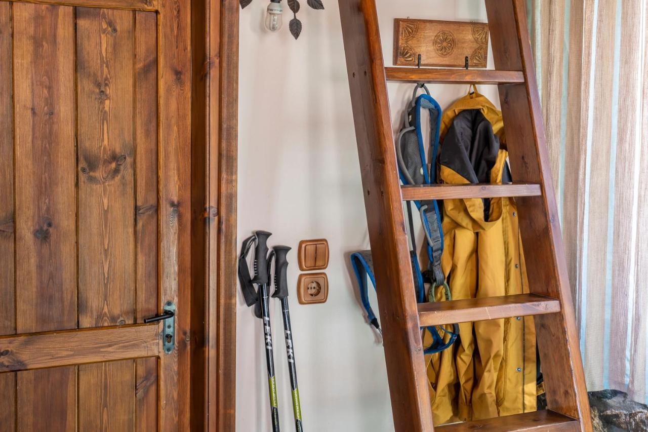 Rouga Mountain Boutique & Áyios Athanásios